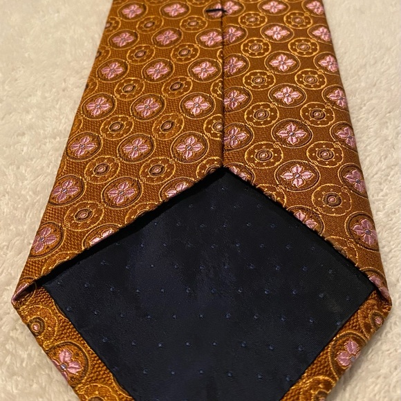 Brand New Trendy Tie By ROYAL CLASSIC - Picture 3 of 4